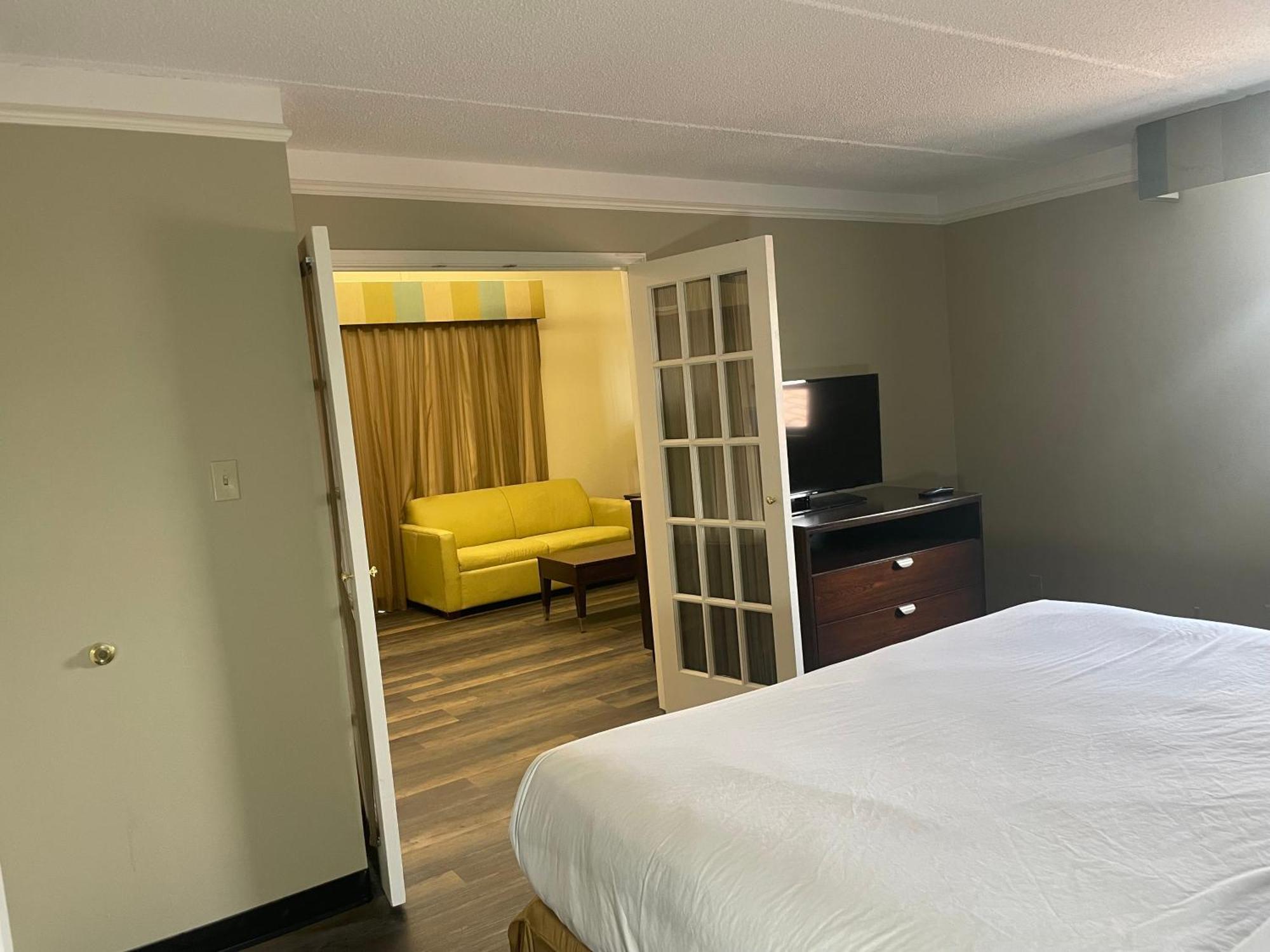 Travelodge By Wyndham Tuscaloosa Exterior foto