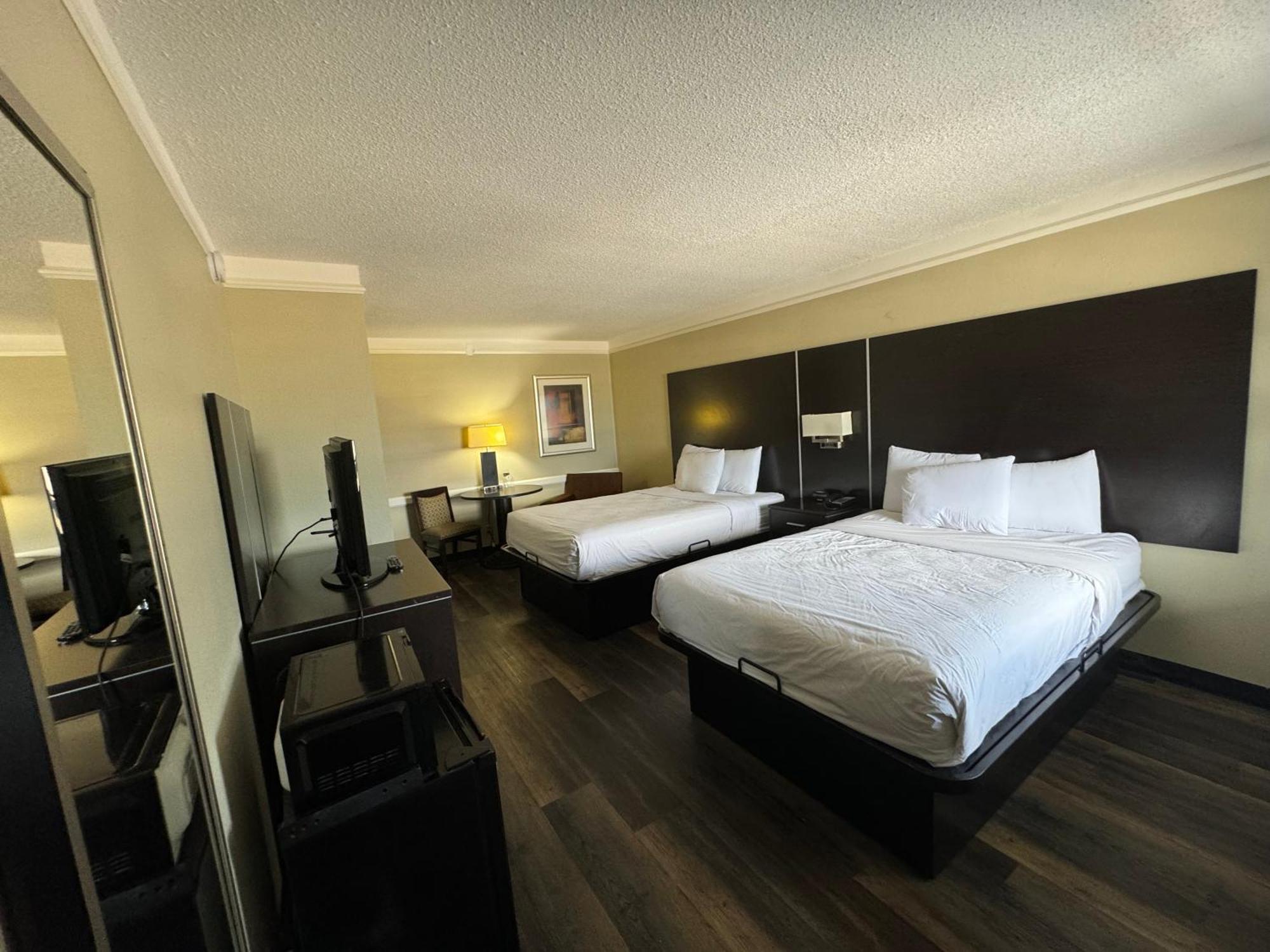 Travelodge By Wyndham Tuscaloosa Exterior foto