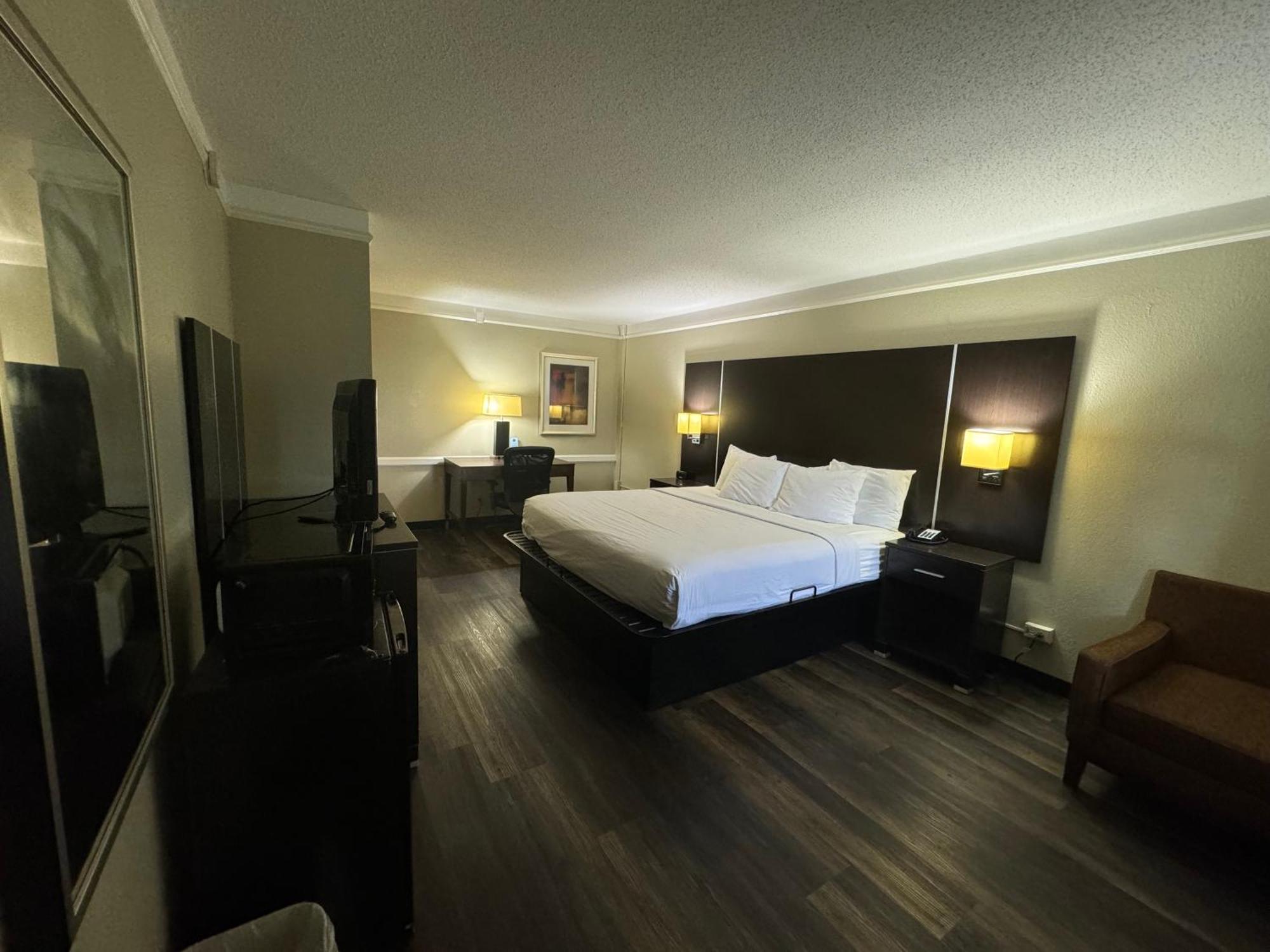 Travelodge By Wyndham Tuscaloosa Exterior foto